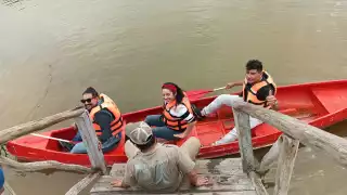 Estudiantes del telebachillerato comunitario colaboran con la sociedad para organizar un concurso de altares por el Día de Muertos