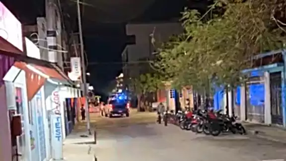 Los hombres armados huyeron sin ser detenidos Los hombres armados huyeron sin ser detenidos