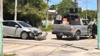 Vehículo impacta a patrulla de elementos de la Semar en Chetumal