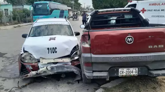 La camioneta no hizo su alto obligatorio