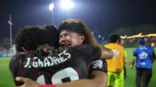 Los jugadores emocionados tras le épica victoria.