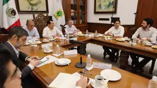 El Gobernador se reúne con directivos del Banco Mundial y expone las ventajas competitivas de Yucatán