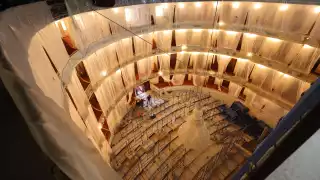 El especialista afirmó que a sus 120 años el teatro requiere atención a fondo