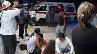 Accidente en Cancún: Conductor de combi atropella a motociclistas  y termina en riña