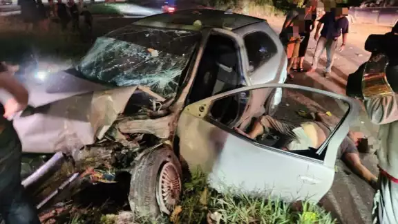 Paramédicos confirmaron que el conductor ya no presentaba signos vitales. Paramédicos confirmaron que el conductor ya no presentaba signos vitales.