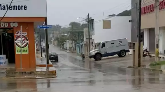 Durante el día de hoy martes, dieron inicio a las lluvias Durante el día de hoy martes, dieron inicio a las lluvias