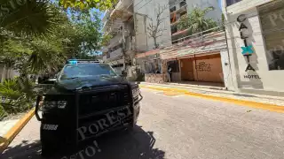 Viernes trágico: Hombre en situación de calle muere electrocutado dentro de un edificio abandonado de Playa del Carmen