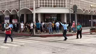 Nacional Monte de Piedad reabre en Mérida: clientes buscan recuperar sus prendas tras 364 días de huelga