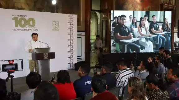 Joaquín Díaz Mena ofreció una conferencia por sus 100 días de Gobierno Joaquín Díaz Mena ofreció una conferencia por sus 100 días de Gobierno