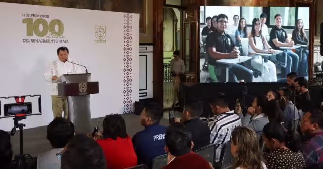 Joaquín Díaz Mena ofreció una conferencia por sus 100 días de Gobierno