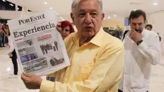 Andrés Manuel López Obrador envía saludos a la directora del periódico Por Esto!
