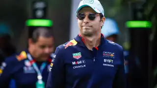 Checo Pérez podría regresar a la F1 en 2026