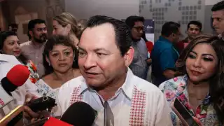 Reveló que su deseo es asumir el cargo de Gobernador frente al Palacio de Gobierno, con la gente