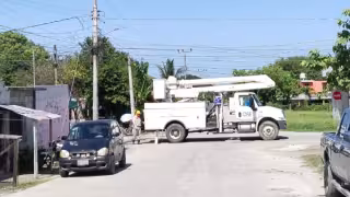 El apagón fue causado por cables de alta tensión reventados en la calle Pipila de la colonia Banco de Piedra