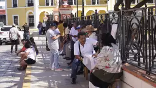 Piden al menos poder vender del 18 al 20 de abril, en plena Semana Santa.