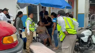 La mujer atropellada terminó con un golpe severo en la frente