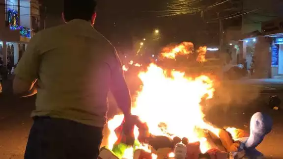 Autoridades de Chetumal advierten sobre muñecos de "Año Viejo". Autoridades de Chetumal advierten sobre muñecos de "Año Viejo".