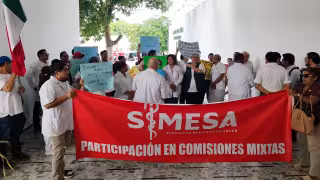 Personal del IMSS-Bienestar en Campeche amenaza con intensificar protestas si no hay acuerdos