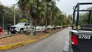 Pierde la vida por exceso de velocidad: Motociclista sufre fatal accidente en la avenida Nichupté de Cancún