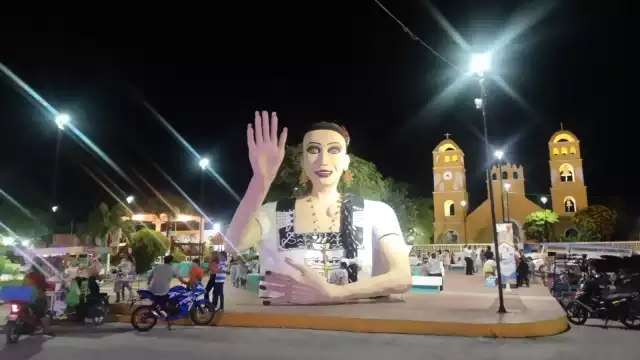 La plaza recibió a los visitantes para celebrar la campechanidad.