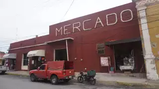 Las últimas lluvias dejaron muchas filtraciones de agua y encharcamientos en los alrededores