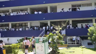 Uacam prepara nuevas reglas para celulares en salones de clases