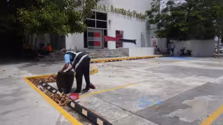 Sindicato exige eliminar cláusula de liberación de plazas en el Monte de Piedad