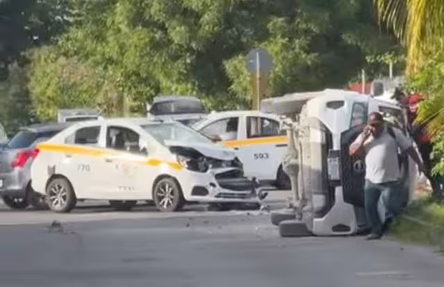 La imprudencia tras el volante dio pie al accidente.