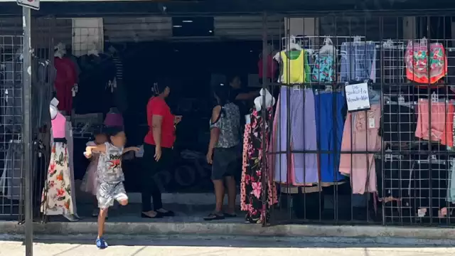 Los centros comerciales se convierten en puntos clave para las compras de último momento antes del inicio del ciclo 2025-2026