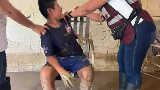 Brigadas médicas campechanas apoyan a comunidades afectadas por lluvias en Veracruz