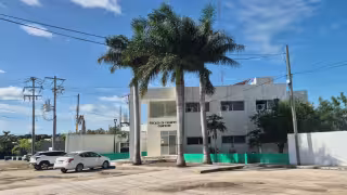 Motociclista pierde la vida tras ser atropellado por tráiler en Champotón