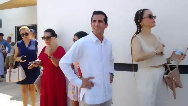 Rommel Pacheco acudió a su casilla en el Norte de Mérida