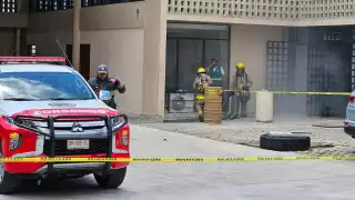 Se realizó una simulación de un incendio, además de la evacuación de trabajadores de oficinas