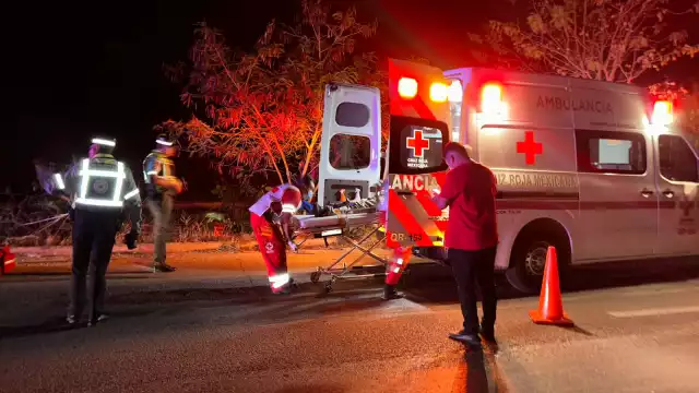 El motociclista fue proyectado al pavimento causándole lesiones, por lo que fue trasladado a un hospital
