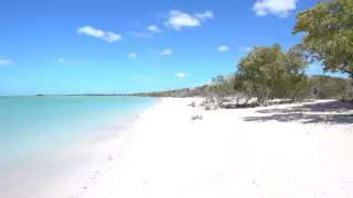 Los pobladores advirtieron que defenderán de impostores “cueste lo que cueste” las tierras y playa virgen que por años han protegido.