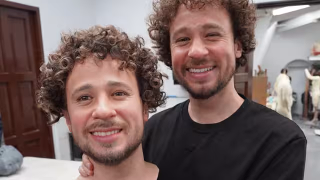 Luisito Comunica presenta su estatua del Museo de Cera de la Ciudad de México.