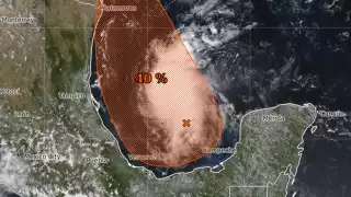 Zona de baja presión en el suroeste del Golfo de México aumenta al 40 % su probabilidad de desarrollo ciclónico.