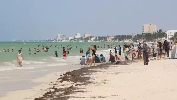 Las playas de Progreso lucieron abarrotadas Las playas de Progreso lucieron abarrotadas