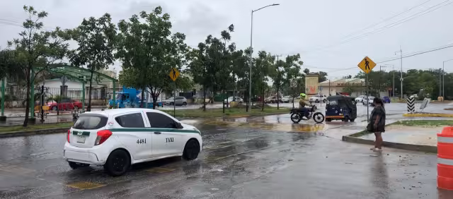 Las lluvias permanecerán todo el día en Cancún