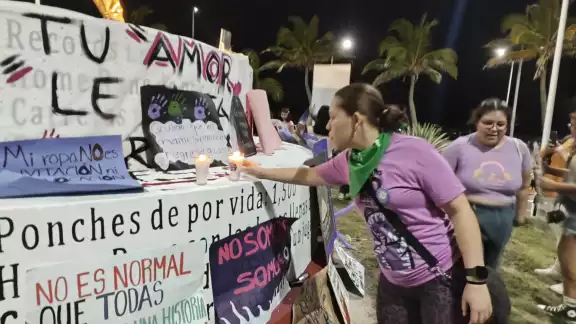 Mujeres marchan para recordar a Elizabeth, víctima de feminicidio