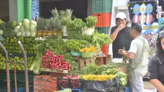 Azúcar, carne, jitomate, aguacate y fruta son señalados por amas de casa como los que más han elevado sus costos