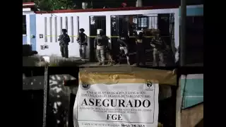 Dos hombres y una mujer fueron detenidos por narcomenudeo.