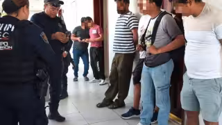 Los hombre se contactaron con las autoridades para denunciar el delito, movilizando a elementos del Grupo Centurión, Policía Turística Municipal y la FGE