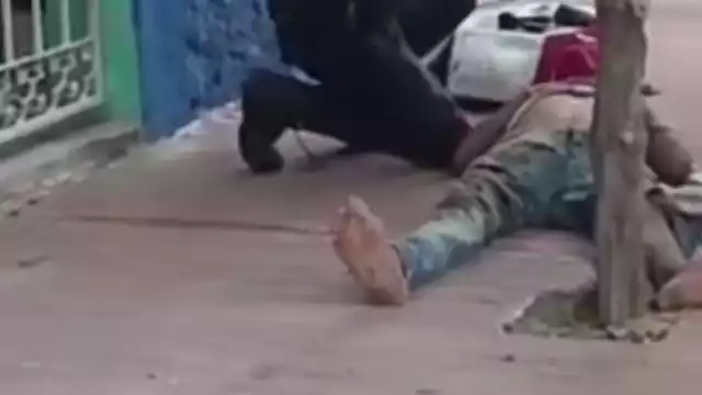 Paramédicos de la SSP llegaron al sitio y atendieron al herido, quien fue trasladado a un hospital para su valoración médica