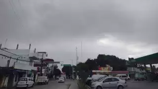Lluvias y basura causan encharcamientos en calles de Felipe Carillo Puerto 