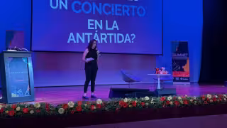 Título universitario ya no basta para entrar al mercado laboral, advierten especialistas en Mérida