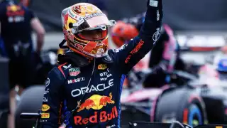 Max Verstappen se corona como  campeón en el Gran Premio de España; Checo Pérez  termina en octava posición
