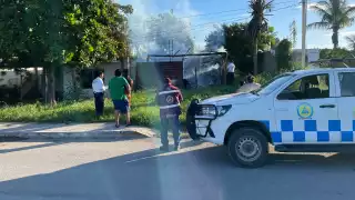 Palapa  de guano se incendia en  Champotón y movilizan a servicios de emergencia