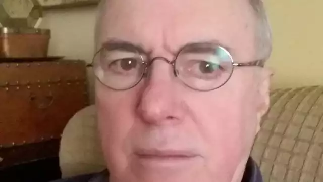 Michael Mallinson es un demócrata registrado en Utah.