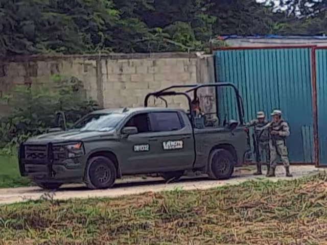 De acuerdo con el testimonio de vecinos, en el lugar se solían concentrar huachicoleros a dejar cargas